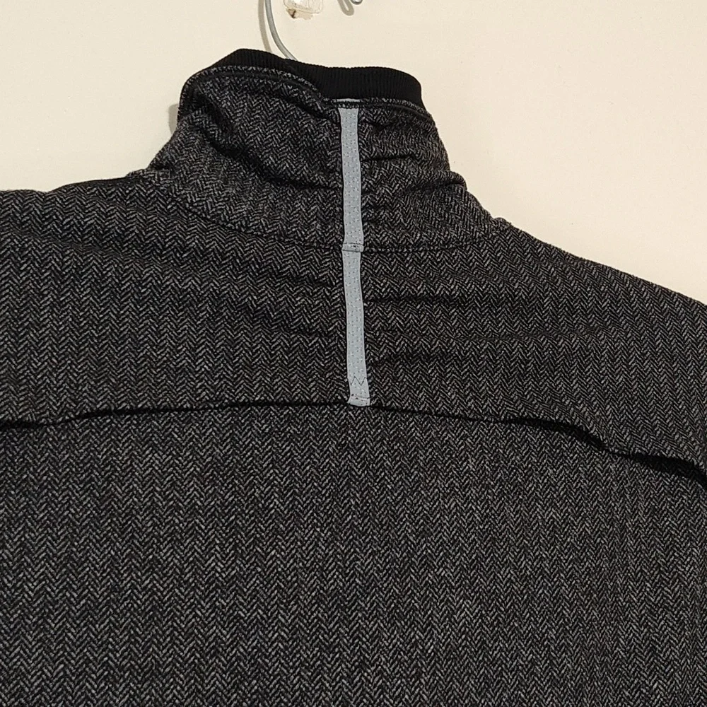 Lululemon Base Runner Half Zip size 10 - Picture 13 of 15